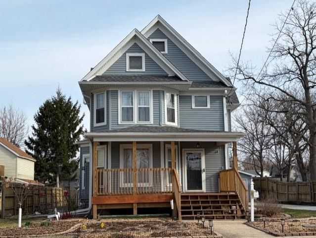 1214 Laurel Avenue, Janesville, WI 53548