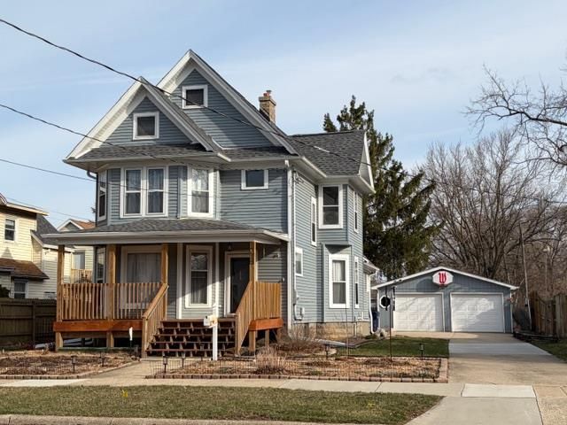1214 Laurel Avenue, Janesville, WI 53548