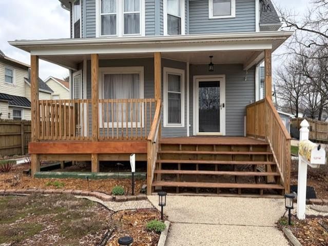 1214 Laurel Avenue, Janesville, WI 53548