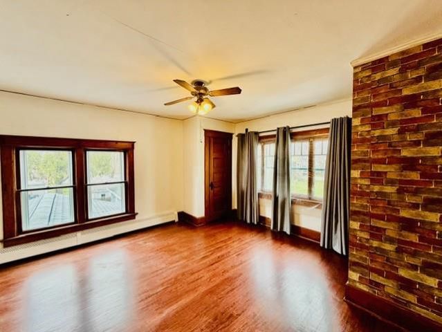 1214 Laurel Avenue, Janesville, WI 53548