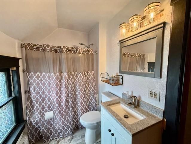 1214 Laurel Avenue, Janesville, WI 53548