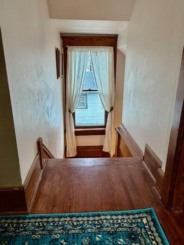 1214 Laurel Avenue, Janesville, WI 53548
