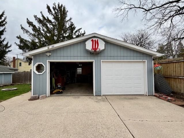 1214 Laurel Avenue, Janesville, WI 53548