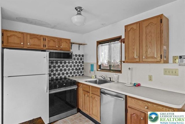 117 Manchester Drive, Lehman Twp, PA 18324