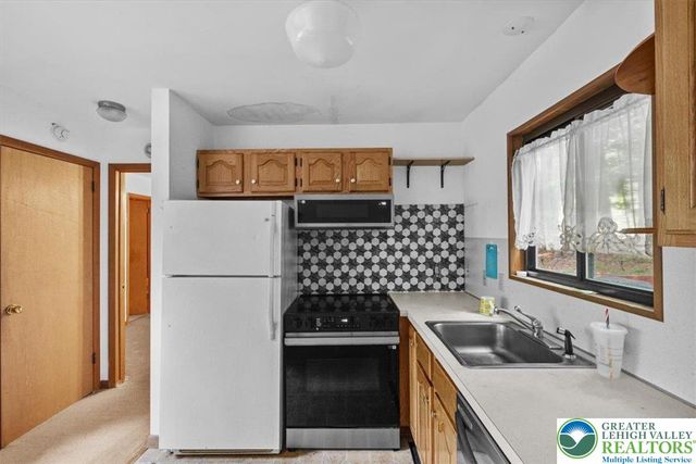 117 Manchester Drive, Lehman Twp, PA 18324