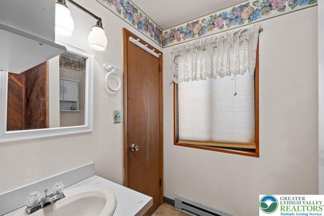 117 Manchester Drive, Lehman Twp, PA 18324