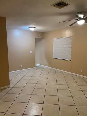 940 W 36th Street 1, Riviera Beach, FL 33404