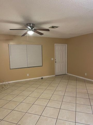 940 W 36th Street 1, Riviera Beach, FL 33404