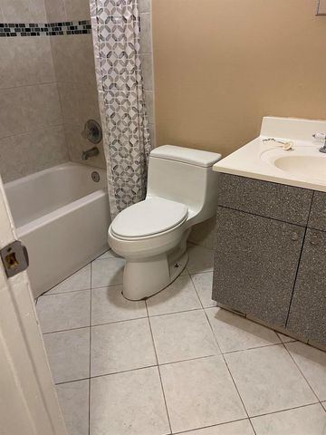 940 W 36th Street 1, Riviera Beach, FL 33404