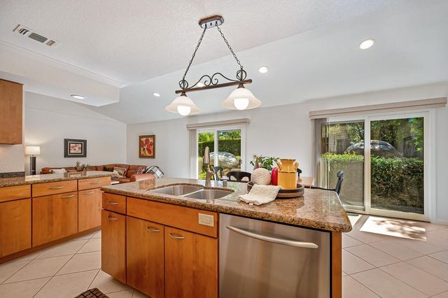 152 Amaya Dr, Folsom, CA 95630