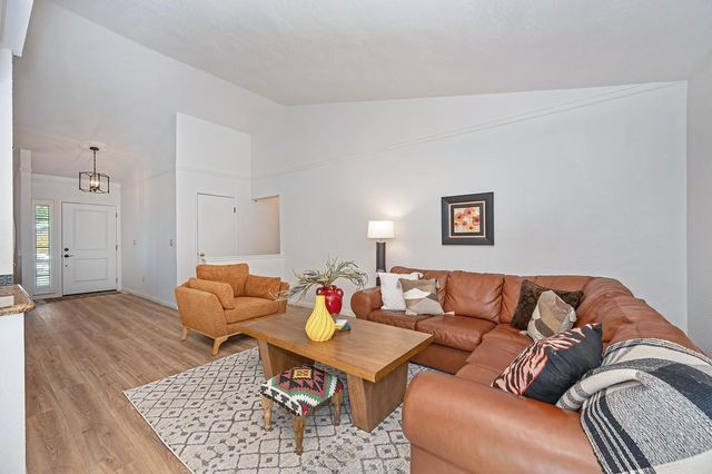 152 Amaya Dr, Folsom, CA 95630