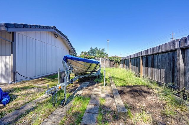 152 Amaya Dr, Folsom, CA 95630