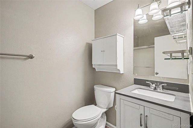 2904 S Scranton Street, Aurora, CO 80014