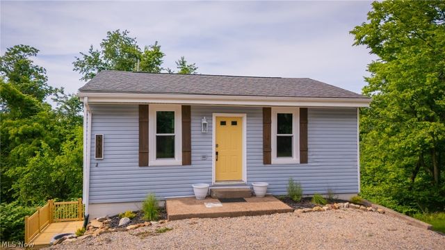 57087 Ferryview Road, Martins Ferry, OH 43935
