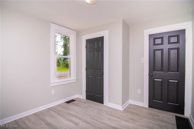 57087 Ferryview Road, Martins Ferry, OH 43935