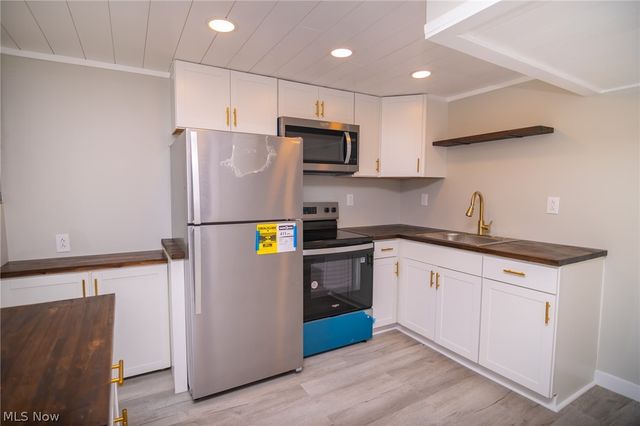 57087 Ferryview Road, Martins Ferry, OH 43935