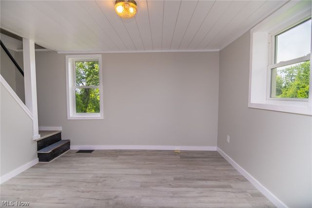 57087 Ferryview Road, Martins Ferry, OH 43935