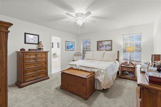 6300 Hillcrest Oaks Drive, Mobile, AL 36693
