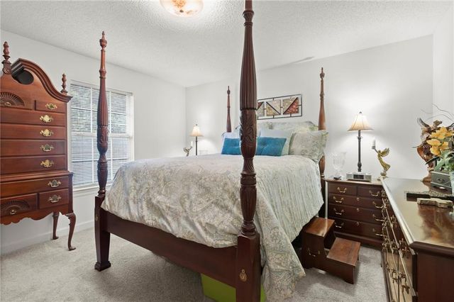 6300 Hillcrest Oaks Drive, Mobile, AL 36693
