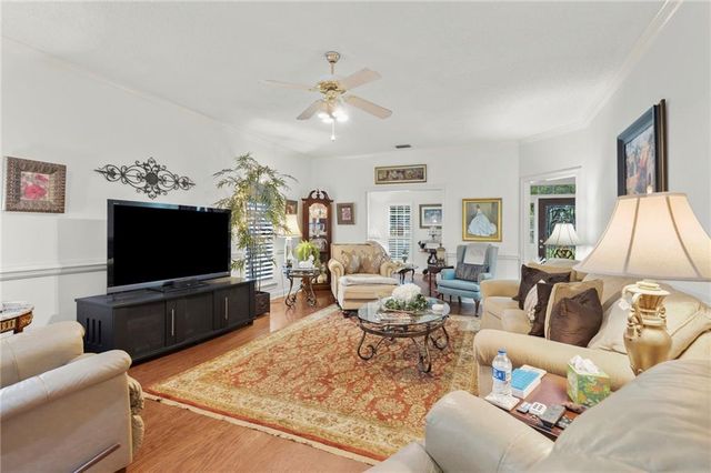 6300 Hillcrest Oaks Drive, Mobile, AL 36693