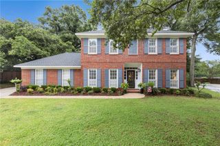 6300 Hillcrest Oaks Drive, Mobile, AL 36693
