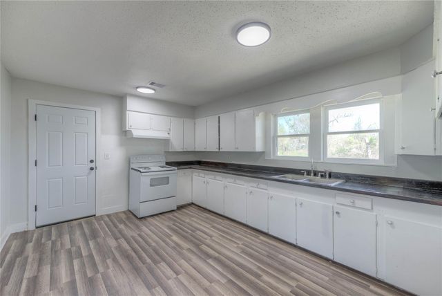 615 E 1st Street, Groveton, TX 75845