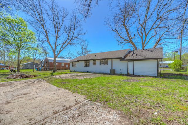 615 E 1st Street, Groveton, TX 75845