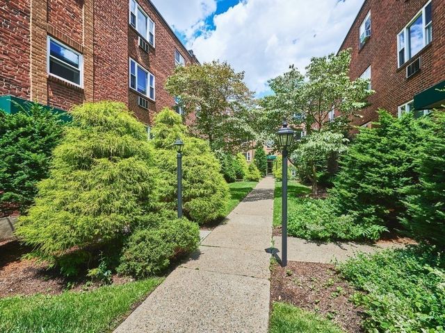 49 Colborne Rd 5, Boston, MA 02135