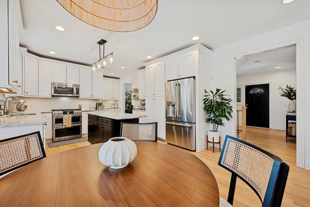 1605 Elmdale Avenue, Glenview, IL 60026