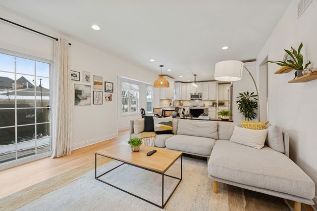 1605 Elmdale Avenue, Glenview, IL 60026