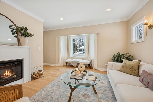 1605 Elmdale Avenue, Glenview, IL 60026