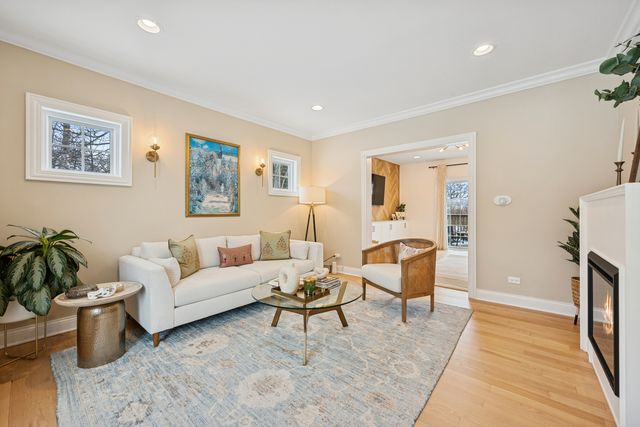 1605 Elmdale Avenue, Glenview, IL 60026