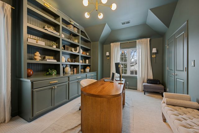 1605 Elmdale Avenue, Glenview, IL 60026