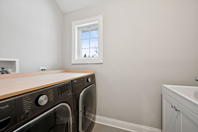 1605 Elmdale Avenue, Glenview, IL 60026