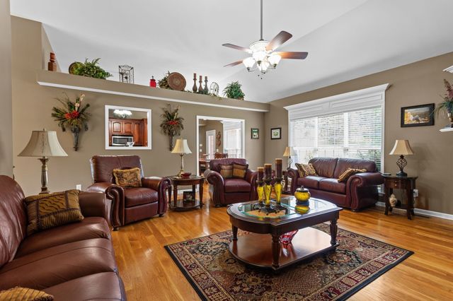 1315 Morlinty Ct, Columbia, TN 38401