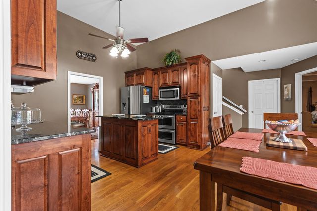 1315 Morlinty Ct, Columbia, TN 38401