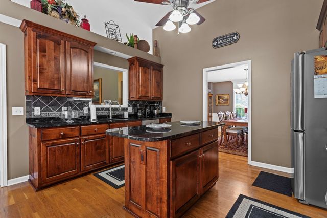 1315 Morlinty Ct, Columbia, TN 38401