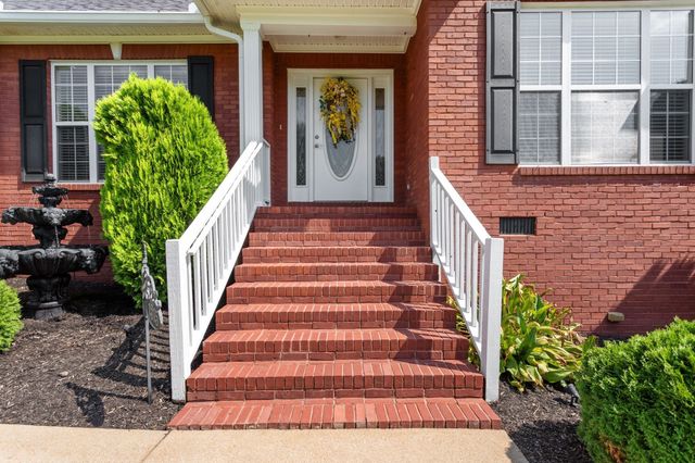 1315 Morlinty Ct, Columbia, TN 38401