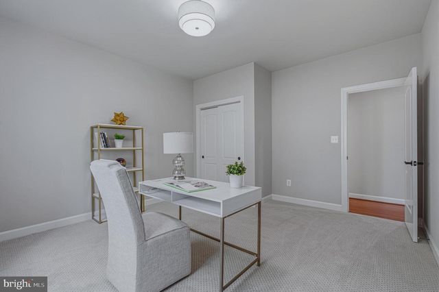 6804 DEAN DR, Mclean, VA 22101