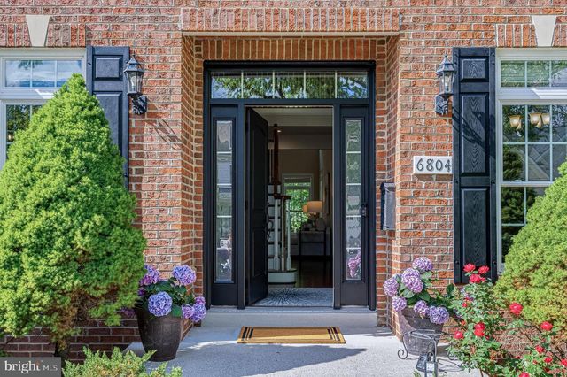 6804 DEAN DR, Mclean, VA 22101