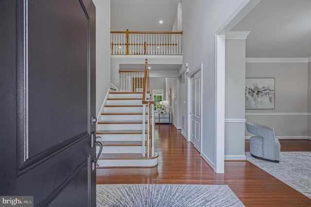 6804 DEAN DR, Mclean, VA 22101