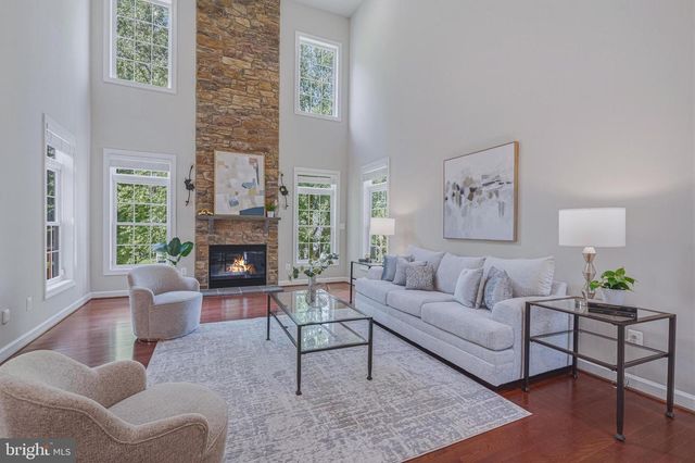 6804 DEAN DR, Mclean, VA 22101