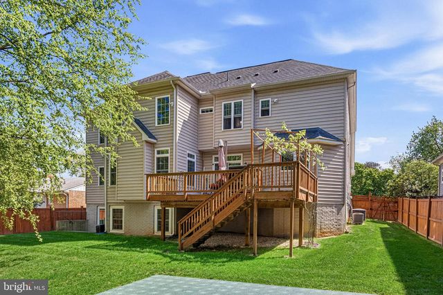 6804 DEAN DR, Mclean, VA 22101