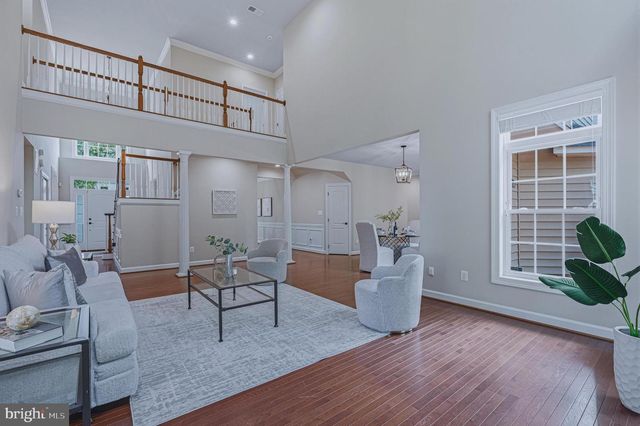 6804 DEAN DR, Mclean, VA 22101