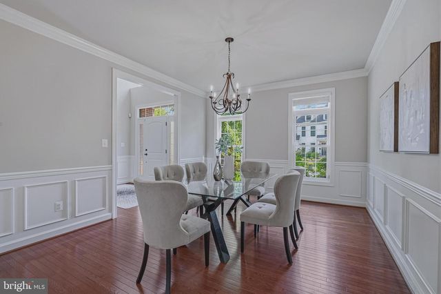 6804 DEAN DR, Mclean, VA 22101