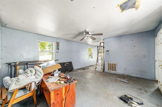 11768 N GATLEN AVENUE, Dunnellon, FL 34433