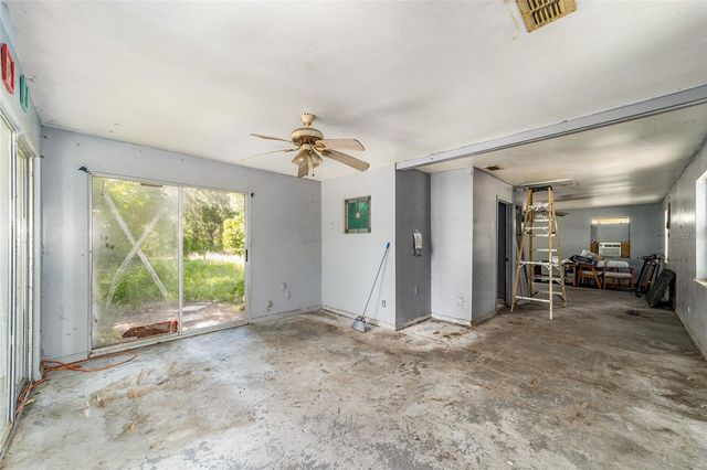 11768 N GATLEN AVENUE, Dunnellon, FL 34433