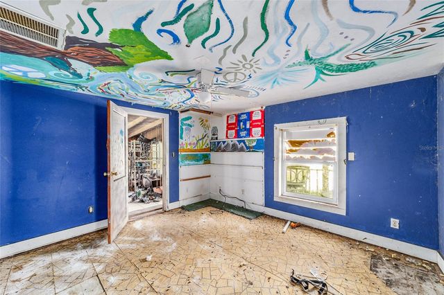 11768 N GATLEN AVENUE, Dunnellon, FL 34433