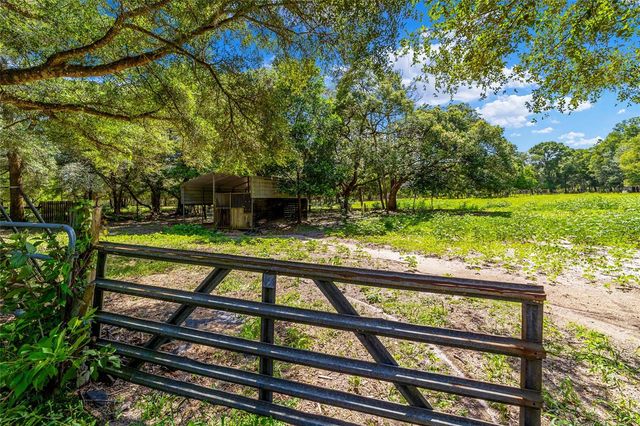 11768 N GATLEN AVENUE, Dunnellon, FL 34433
