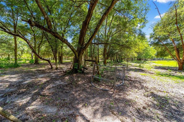11768 N GATLEN AVENUE, Dunnellon, FL 34433